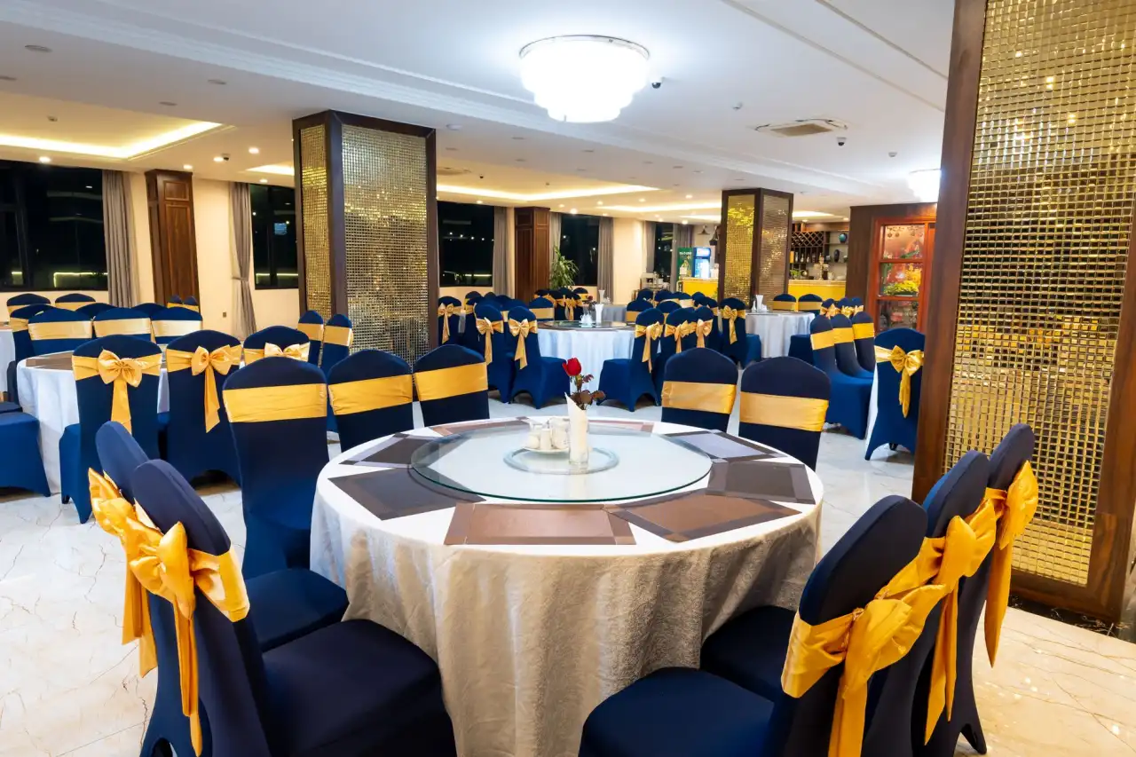不锈钢餐盘与不锈钢碗选购指南：餐饮企业如何匹配耐用型餐具方案